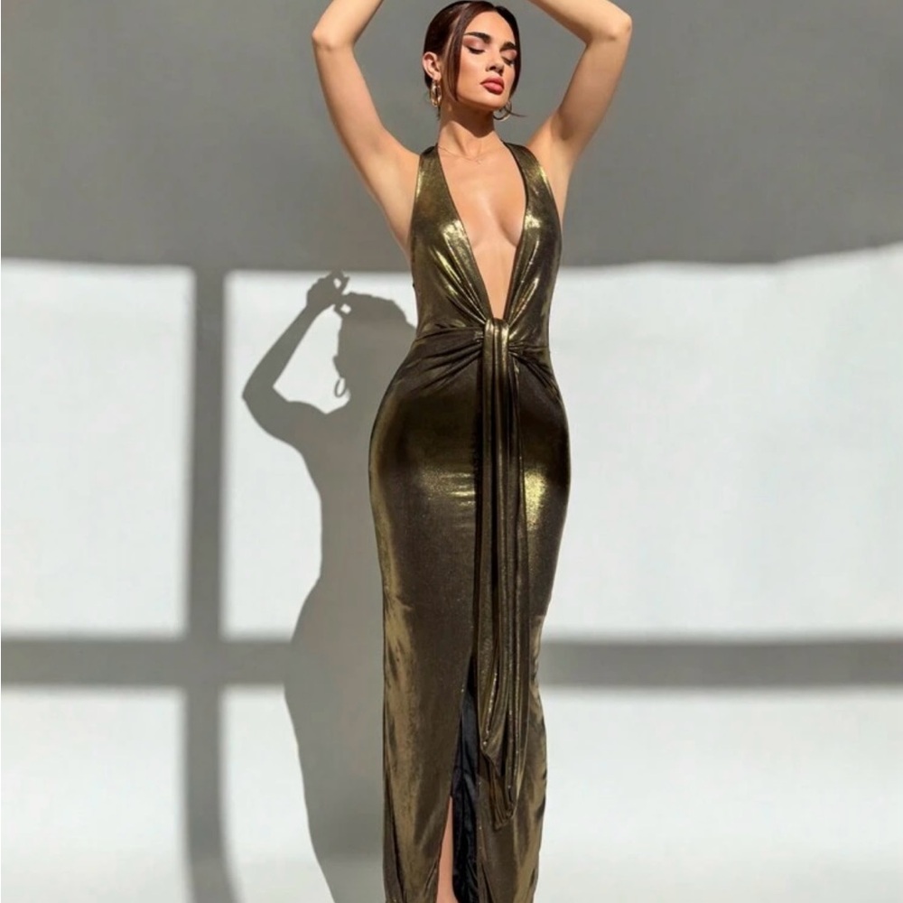 Elegant Gold Evening Gown